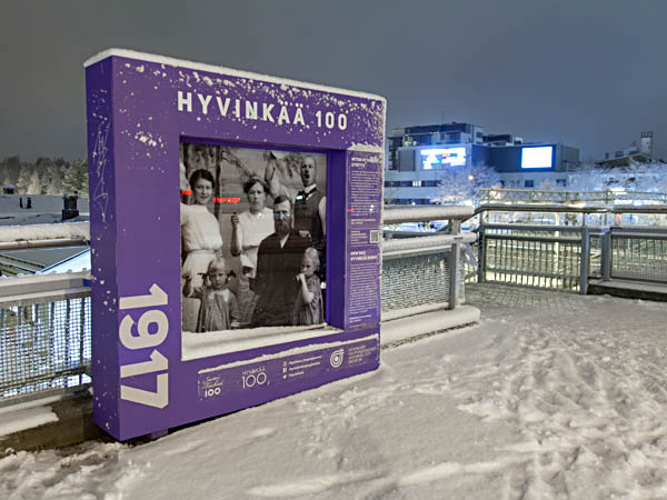 Hyvink&auml;&auml; 100 vuotta -infotaulu